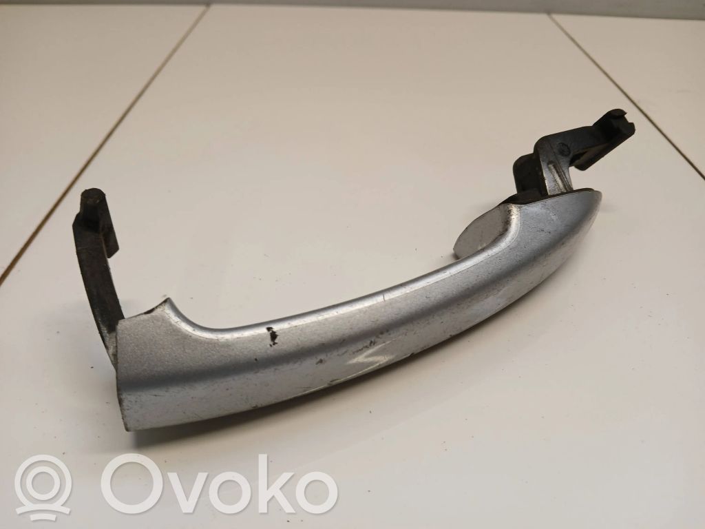 Volkswagen PASSAT B6 Manecilla externa puerta delantera 