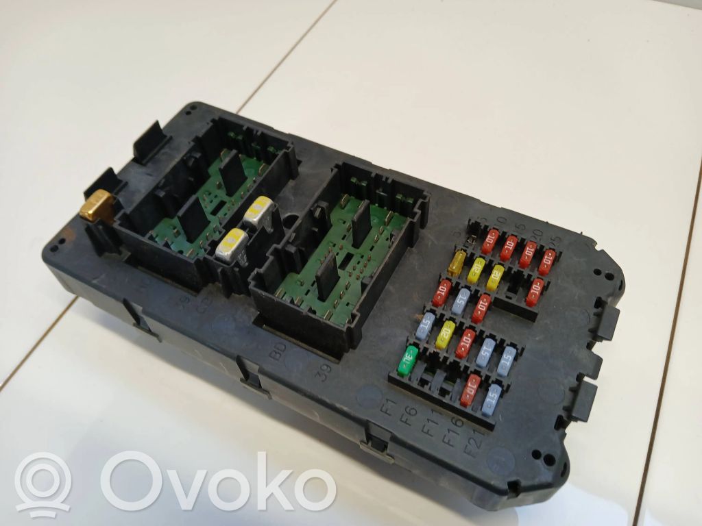 Jeep Grand Cherokee (WK) Fuse box set 