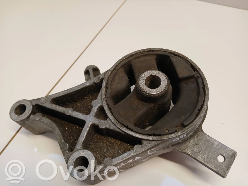 Opel Vectra C Engine mount bracket 