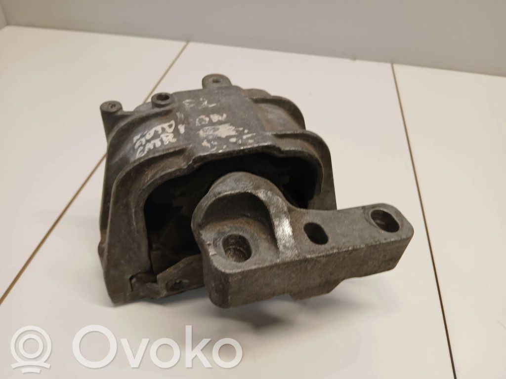 Volkswagen Touran I Engine mount bracket 