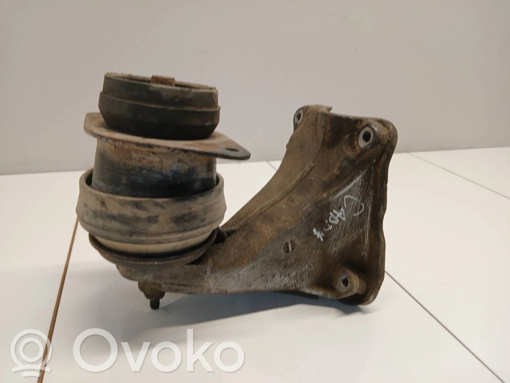 Volkswagen Caddy Engine mount bracket 