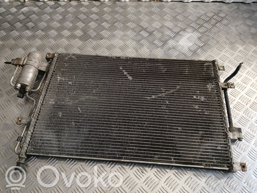 Volvo V70 Skraplacz / Chłodnica klimatyzacji 