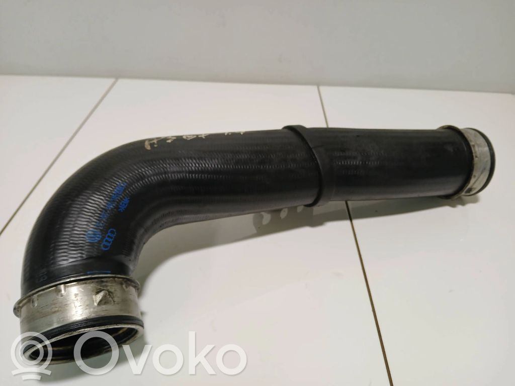 Audi A3 S3 8P Wąż / Rura intercoolera 