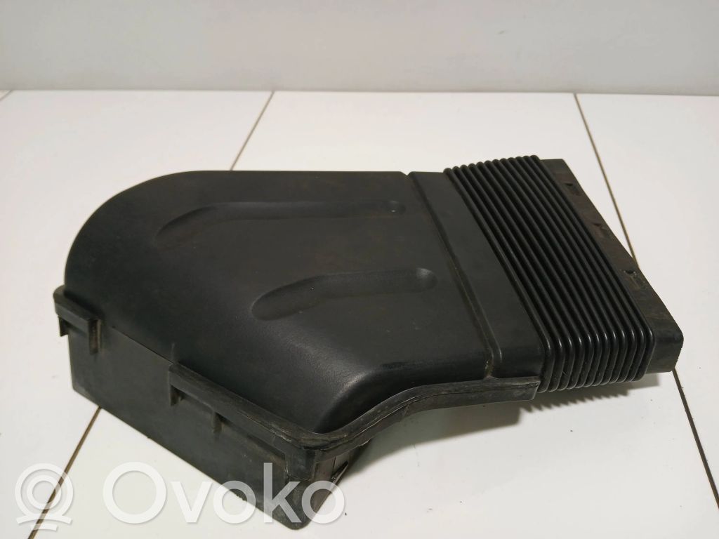 Audi A4 S4 B7 8E 8H Air intake duct part 