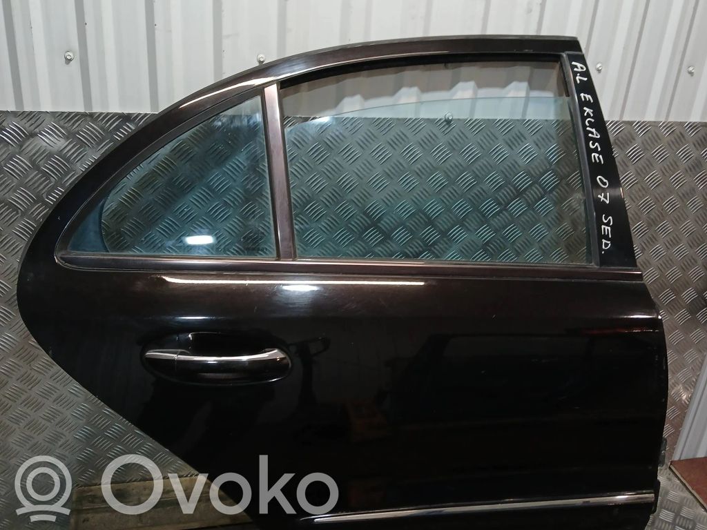 Mercedes-Benz E W211 Puerta trasera 