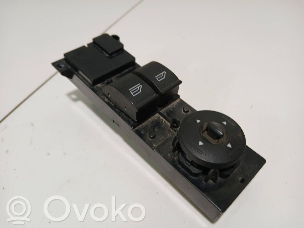 Ford Focus Electric window control switch 