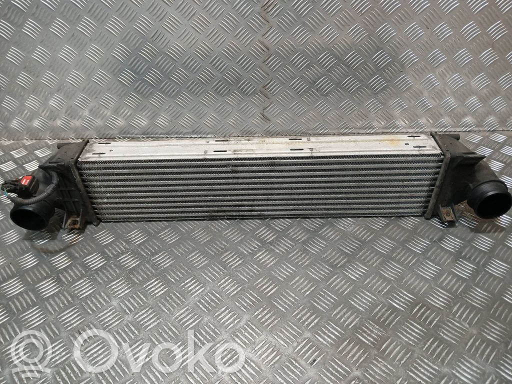 Volvo V70 Interkūlerio radiatorius 