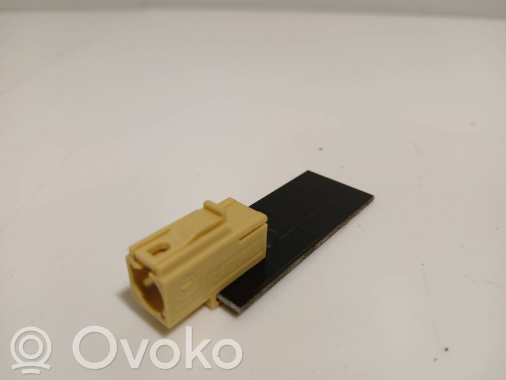 Audi A6 S6 C6 4F Bluetooth antenna 