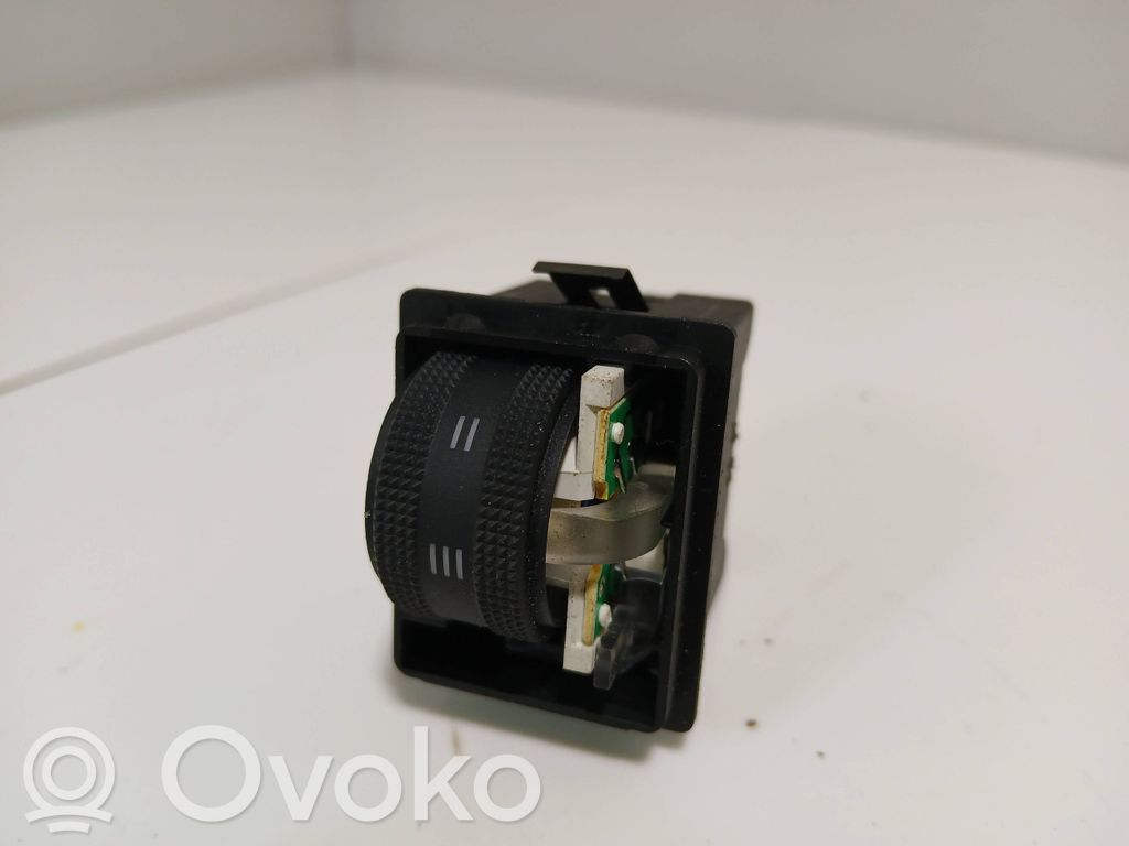 Audi A6 S6 C6 4F Headlight level height control switch 