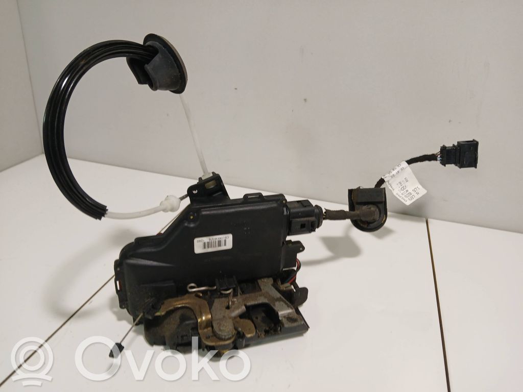 Audi A2 Aizmugurē slēdzene 
