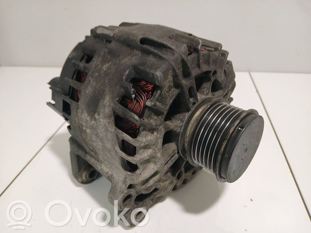 Volkswagen PASSAT B6 Alternador 