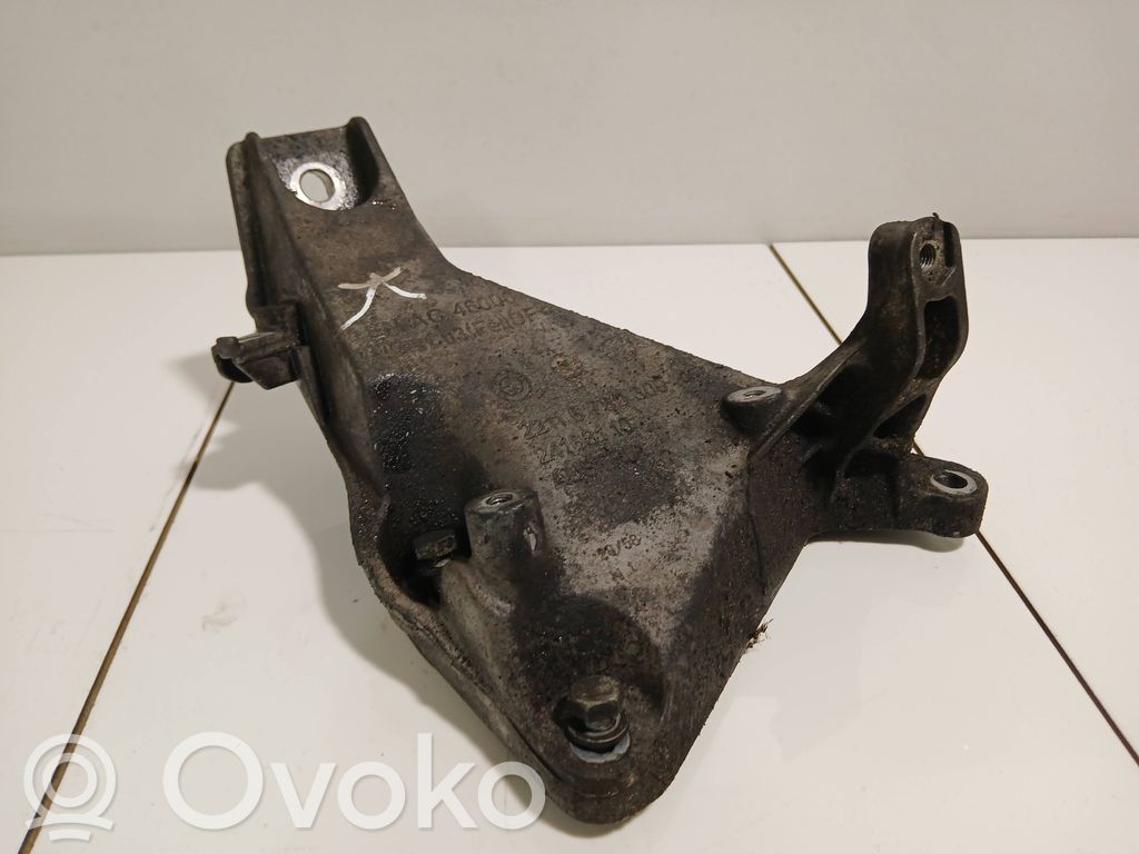 BMW 1 E81 E87 Engine mounting bracket 