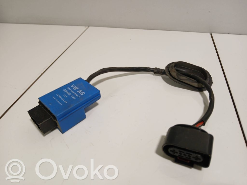 Volkswagen PASSAT B7 Unité de commande / module de pompe à carburant 