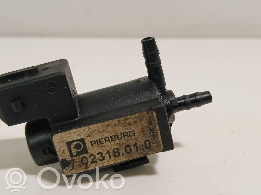 BMW 5 E60 E61 Vacuum valve 