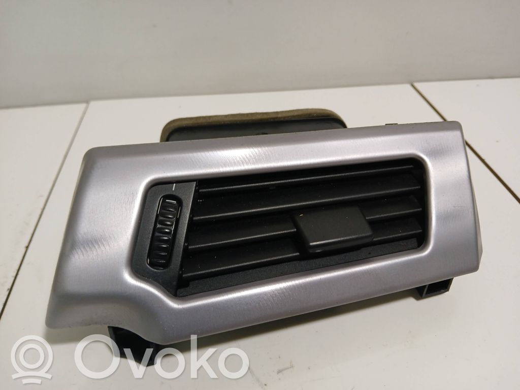 BMW 5 E60 E61 Šoninės oro grotelės 