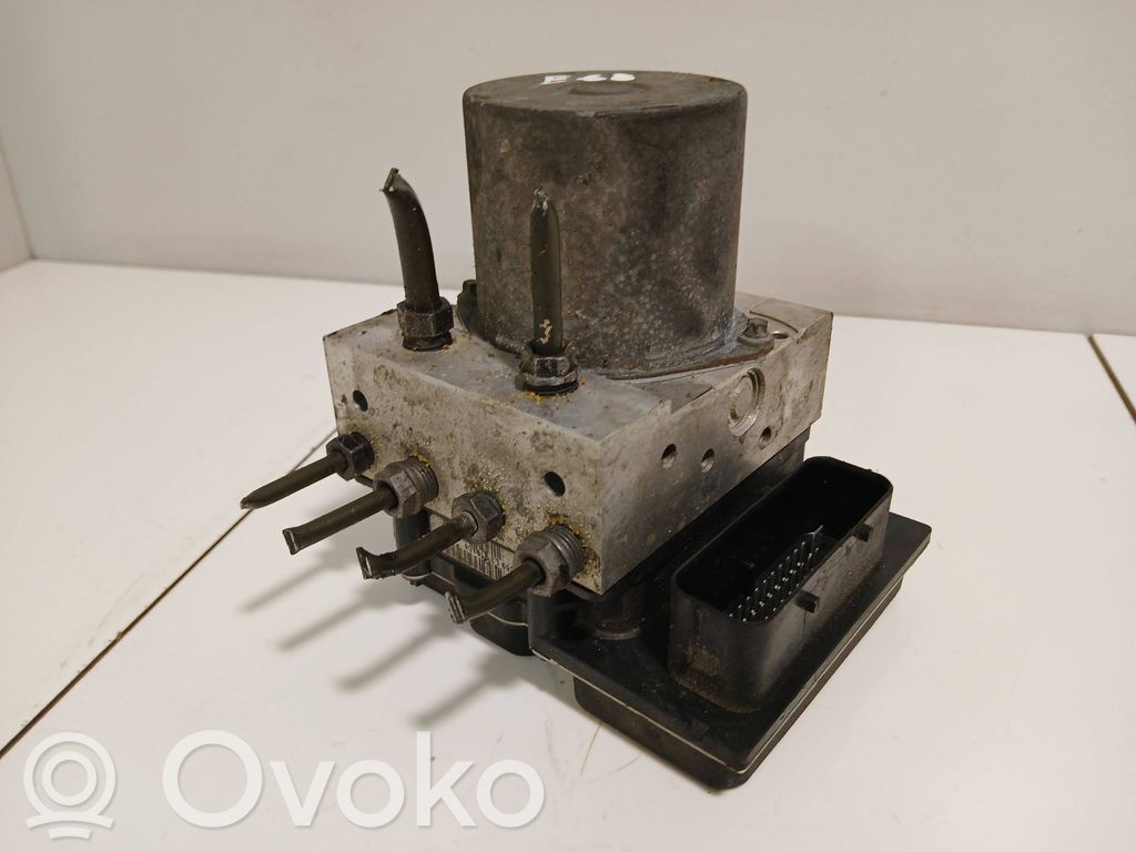 ABS-pumppu   6768648