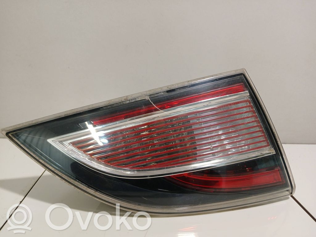 Mazda 6 Lampy tylnej klapy bagażnika 