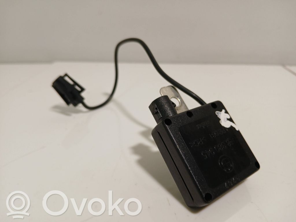 Pystyantennivahvistin   8380945,0767,APR981