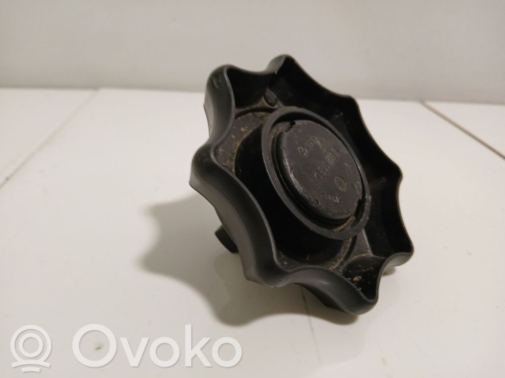 Audi A3 S3 8P Tornillo de la rueda de repuesto 