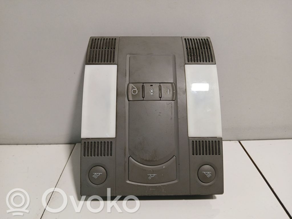 Audi A8 S8 D3 4E Etuistuimen valo 
