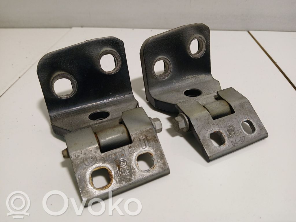 Front door hinge set   A046574,3402819,70407