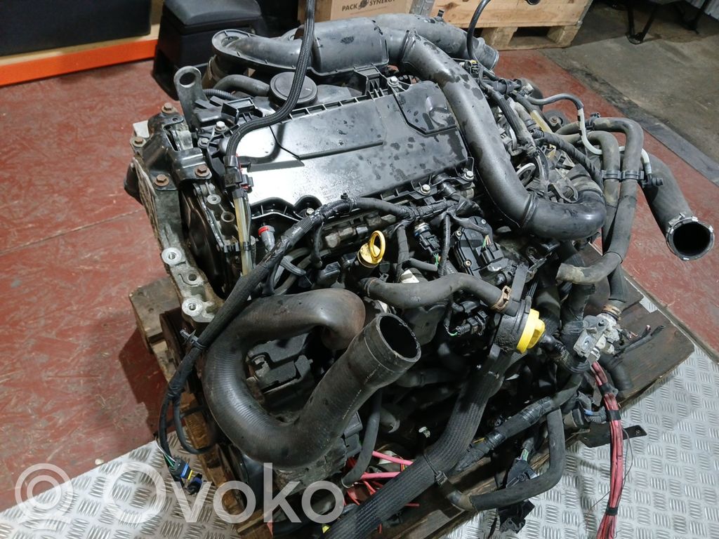Opel Vivaro Двигатель 