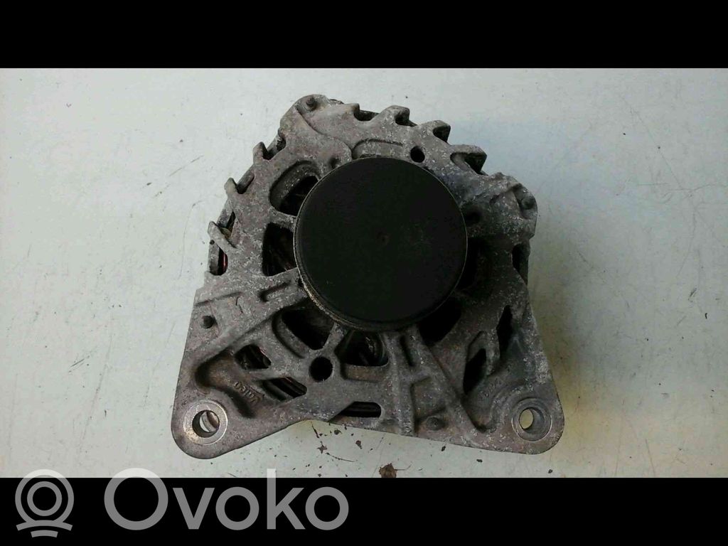Renault Clio IV Generator/alternator 