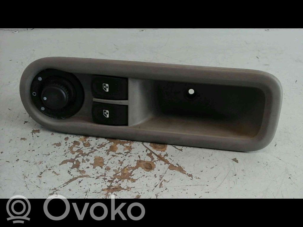 Interruptor del elevalunas eléctrico   8200214939,20241735,3745589,VDMS7