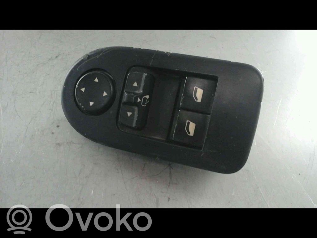 Peugeot 407 Включатель электрических окон 