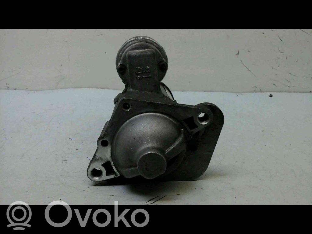 Renault Clio IV Starter motor 