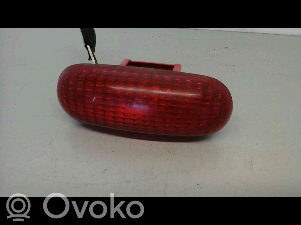 Opel Vivaro Kolmas/lisäjarruvalo 