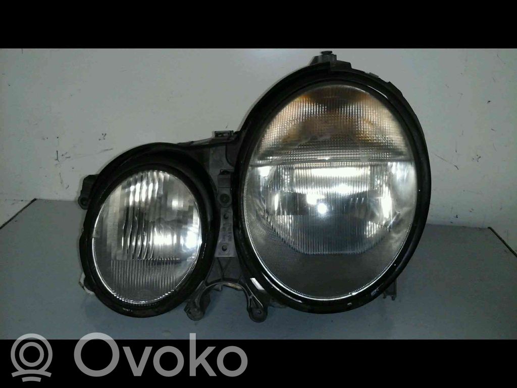 Mercedes-Benz E W123 Lampa przednia 