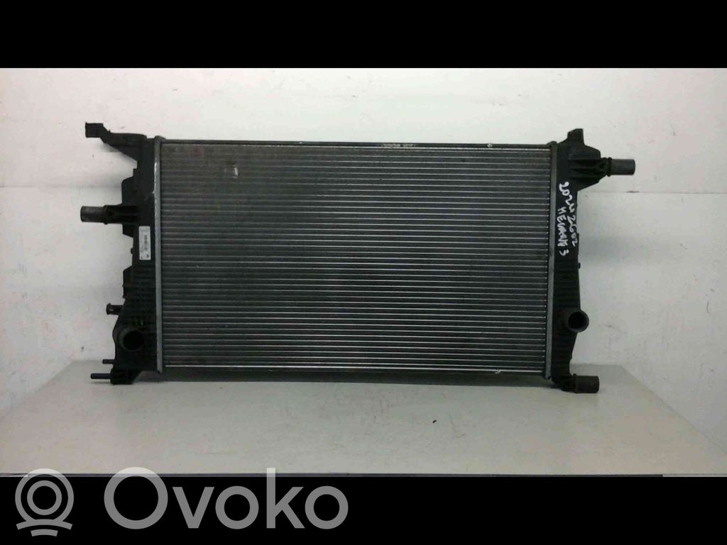 Renault Megane III Dzesēšanas šķidruma radiators 