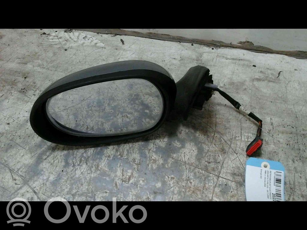 Jaguar X-Type Front door electric wing mirror 