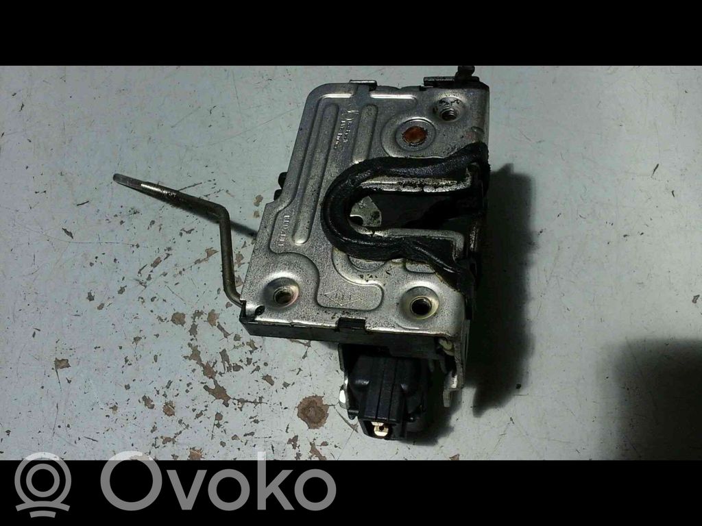 Dacia Sandero Rear door lock 