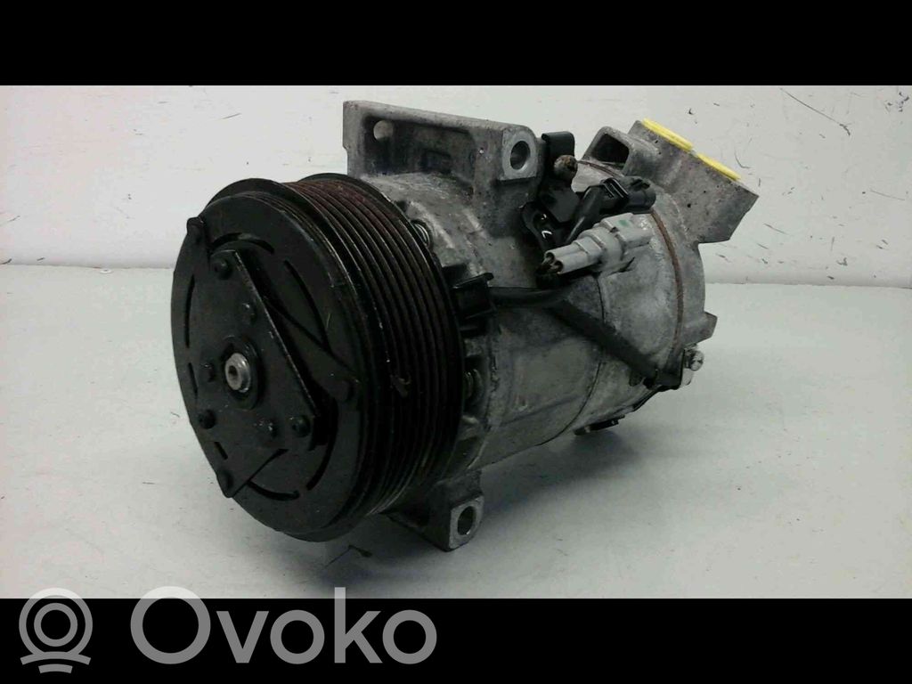 Renault Clio IV Air conditioning (A/C) compressor (pump) 