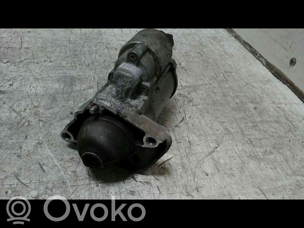 Renault Clio IV Starter motor 