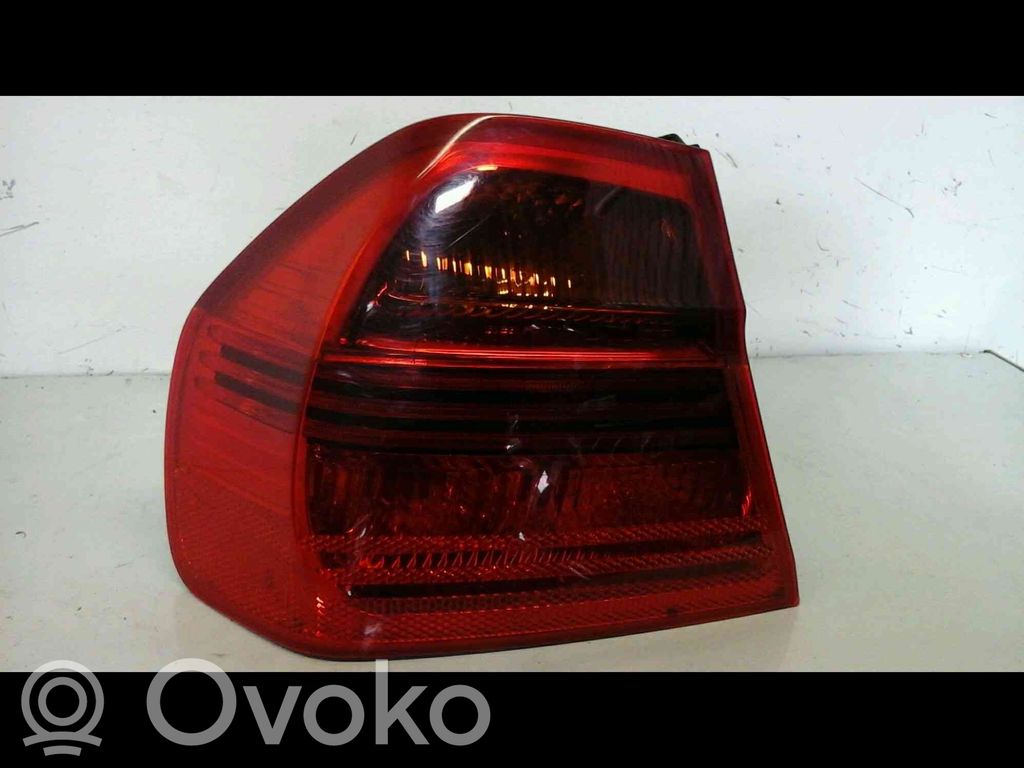 BMW 3 E21 Aizmugurējais lukturis virsbūvē 