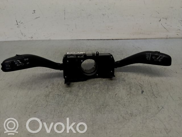 Volkswagen Multivan T5 Wiper turn signal indicator stalk/switch 