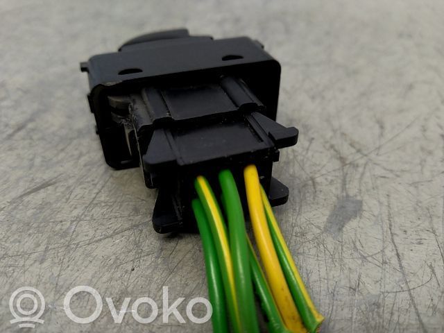 Electric window control switch   00006490E2,20243372,4957967,VDMS7