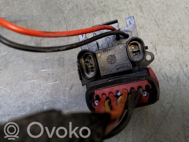 Renault Trafic II (X83) Heater blower motor/fan resistor 