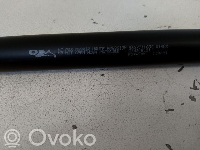 Amortyzator klapy tylnej bagażnika   792515,20250864,7215371,VDMS7