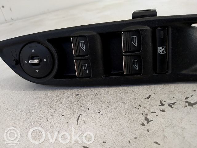 Ford Focus Interruptor del elevalunas eléctrico 