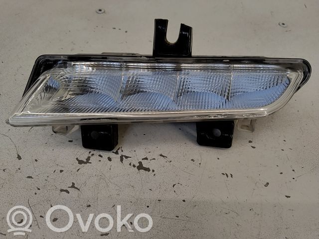 LED dienas gaisma   266059367R,20251095,9809394,VDMS7