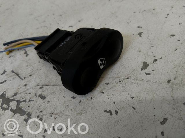 Electric window control switch   8200602227,11894304,20251981,VDMS7
