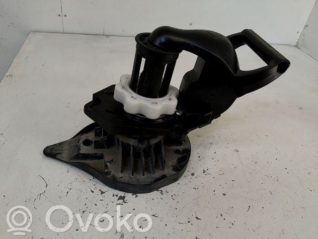 Renault Modus Spare wheel mounting bracket 