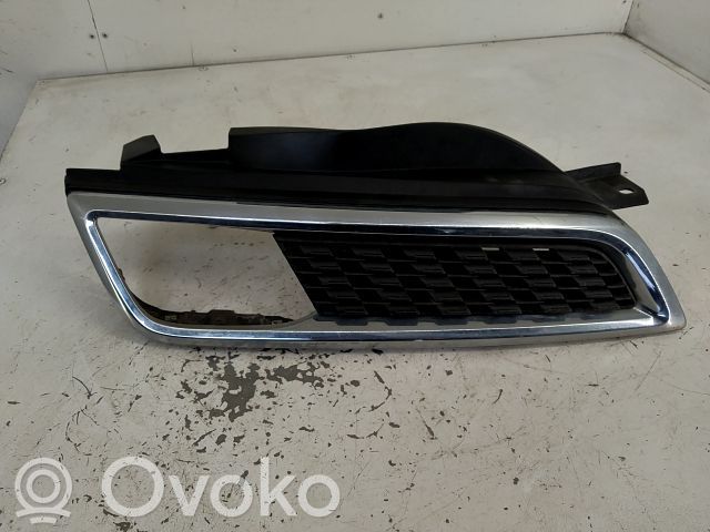 Nissan Micra C+C Front bumper lower grill 
