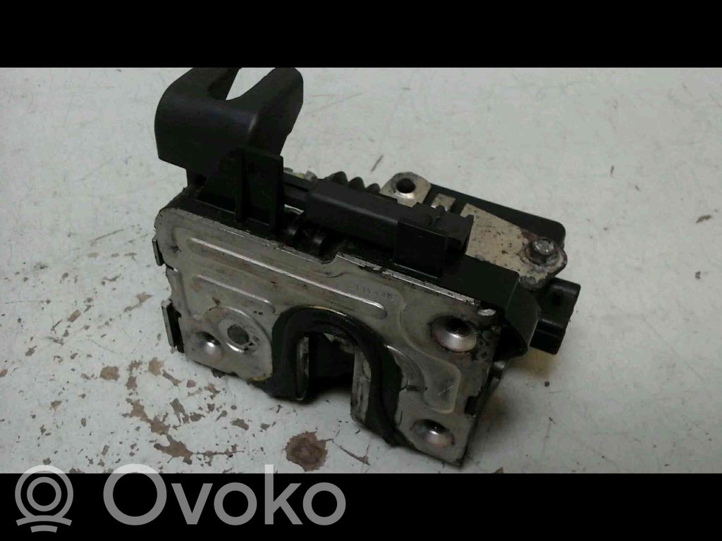 Dacia Sandero Front door lock 