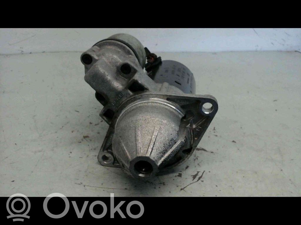 Opel Corsa C Rozrusznik 