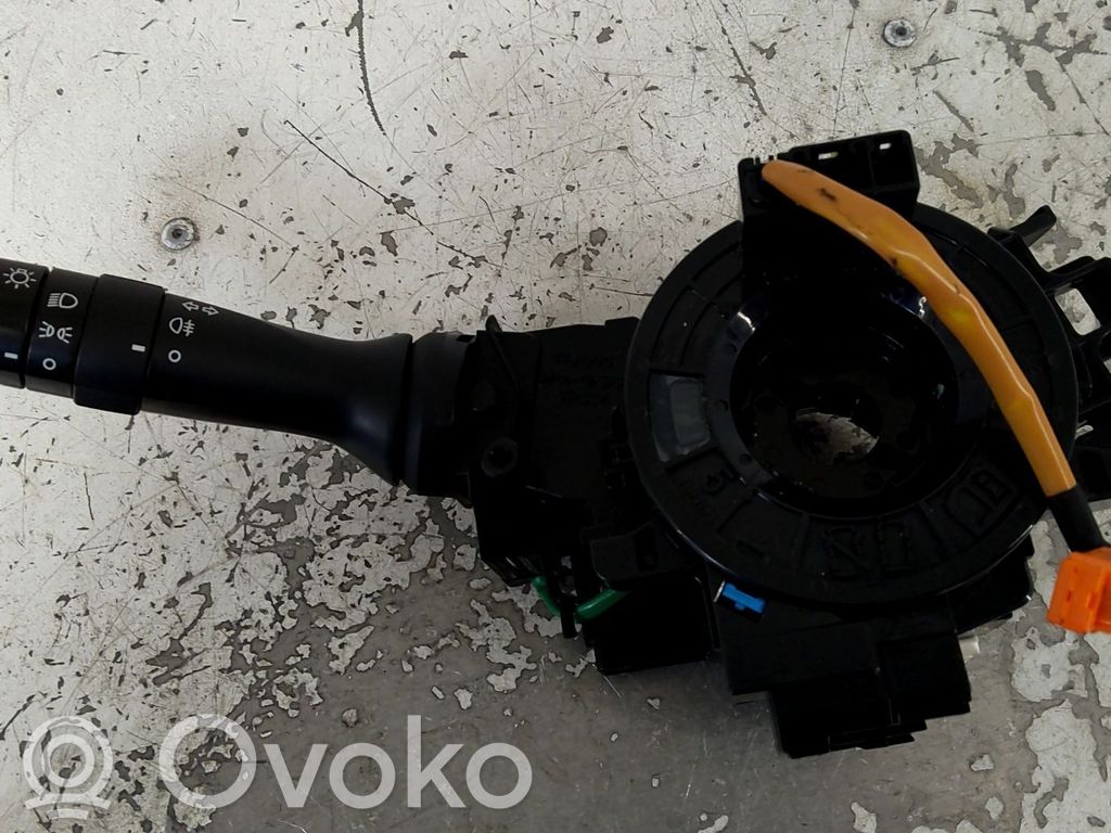 Suuntavilkun vipu   B000796480,16567300,20243648,VDMS7